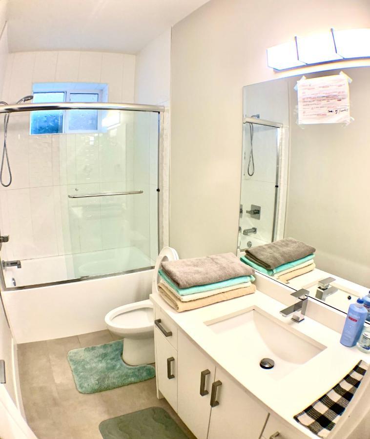 Deluxe House Apartment Surrey Luaran gambar